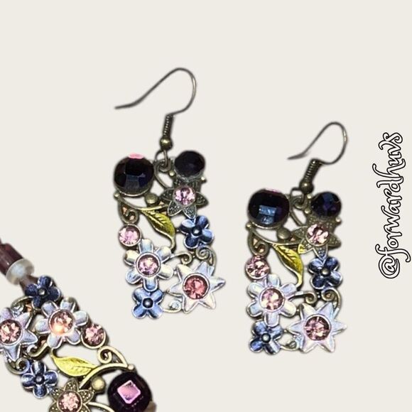 Floral Earring and Bracelet Set with Rhinestones - Picture 4 of 8